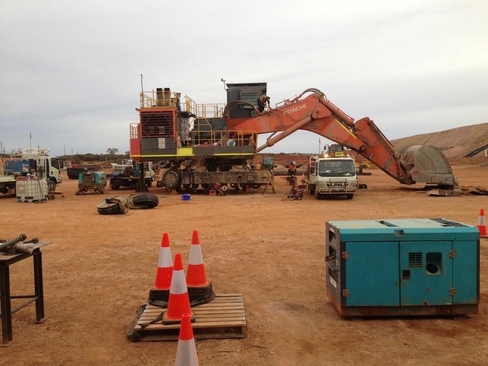 mobile-equipment-machinery-toolbox